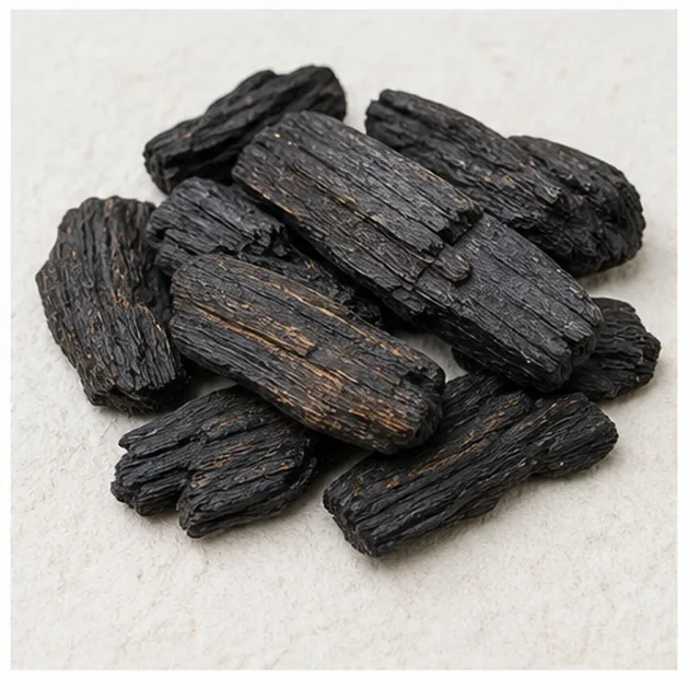 Raw Black Agarwood material